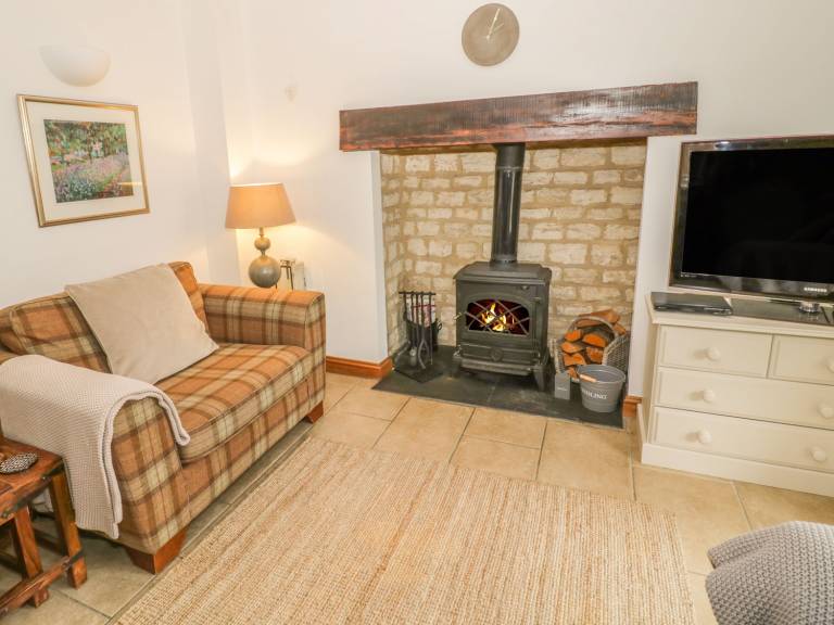 Family-oriented charming cottage with sauna, pool & garden | Beach view | Pet-friendly — photo 3