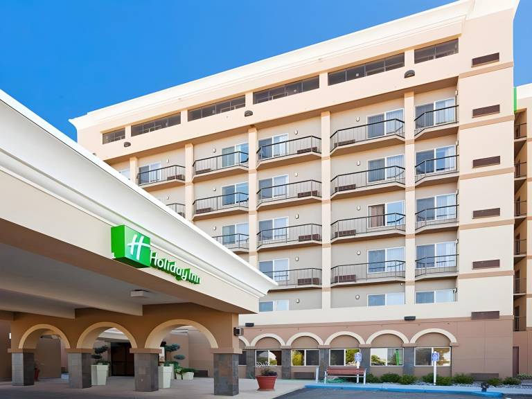 Clarion Hotel Convention Center in Minot, ND