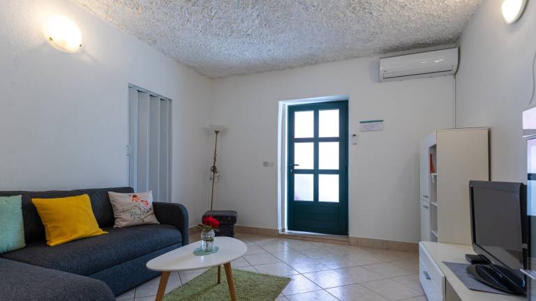 Holiday apartment with barbecue, garden & terrace — photo 4