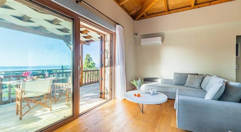 Beautiful villa with private pool & BBQ | Close to the beach | Perfect for remote work | Dogs allowed — photo 2
