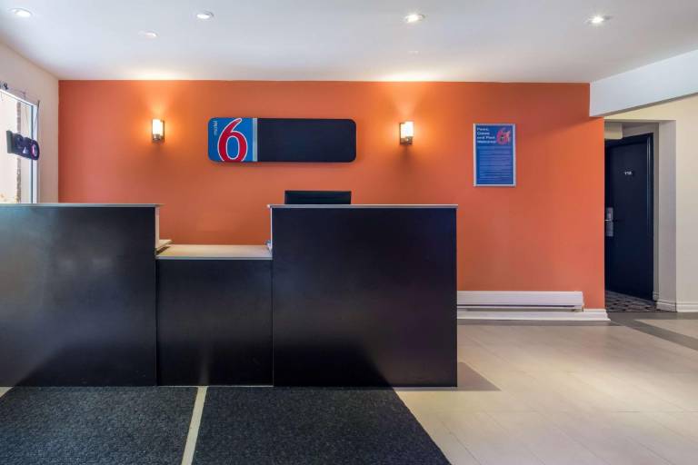 Motel 6 Sudbury, ON — photo 3