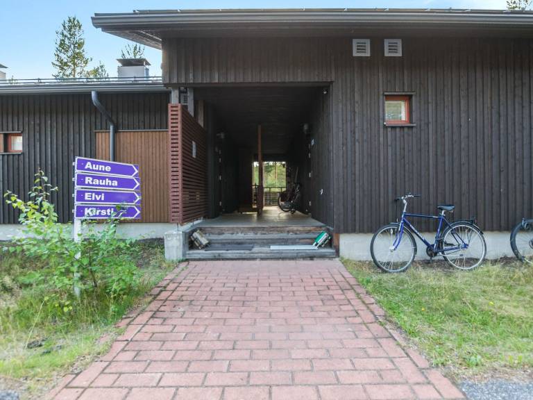 Vacation home with sauna, patio & barbeque | Nature view in Sotkamo