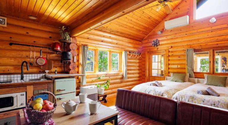 Log Cottage KUROITA in Hakuba