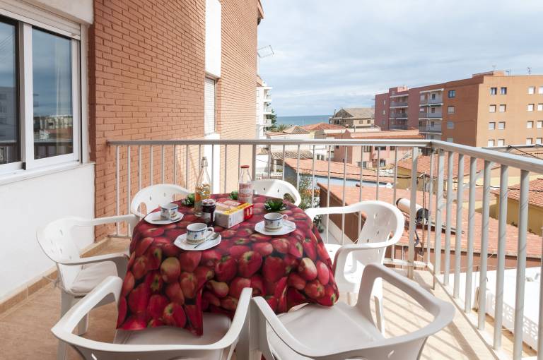 Family-friendly nice rental apartment with terrace | Next to the beach | Pets are welcome — photo 2