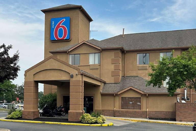 Motel 6 Indianapolis, IN - Airport in Marion, IN