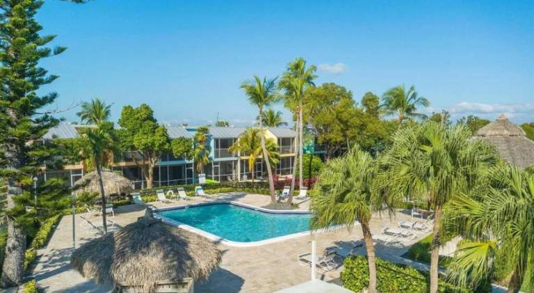 Pleasant vacation home with pool | Pet-friendly — photo 3