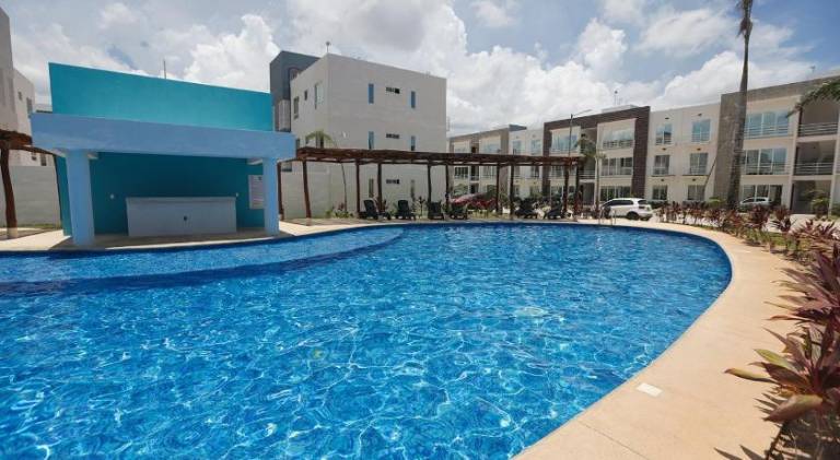 Rental apartment with pool — photo 2