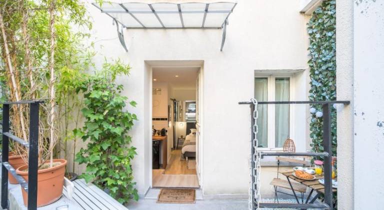 Rental apartment with terrace — photo 2