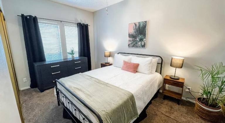 Apartment with pool | Perfect for remote work in Corpus Christi, TX
