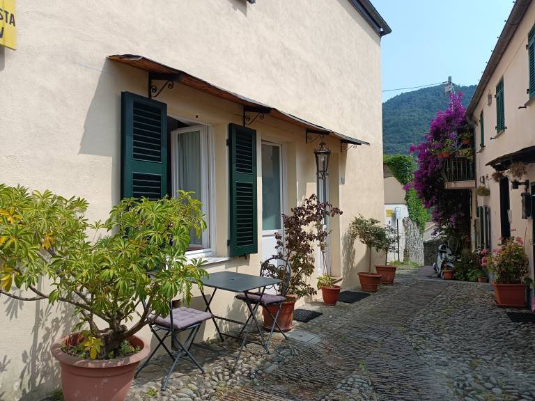 Holiday apartment with garden — photo 5