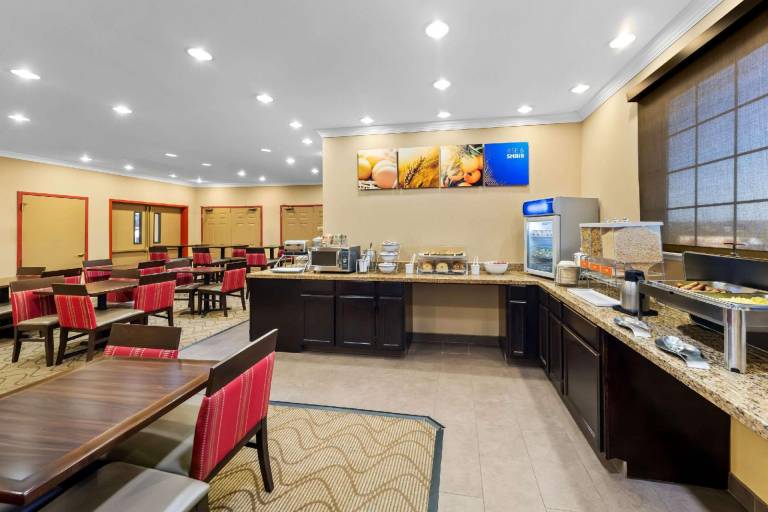 Comfort Suites Roanoke - Fort Worth North — photo 4