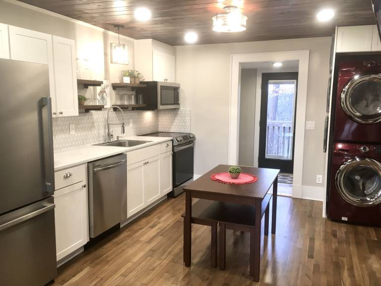 Apartment Hickory
