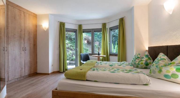 Rental apartment with 2 rooms for 5 persons — photo 2