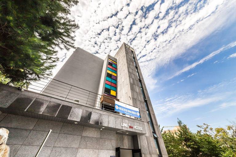 Line Plus Hotel