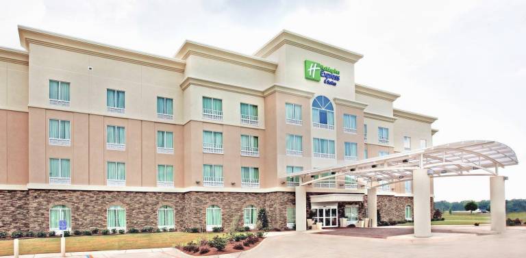 Holiday Inn Express and Suites Bossier City Louisiana Downs By IHG in Bossier City, LA