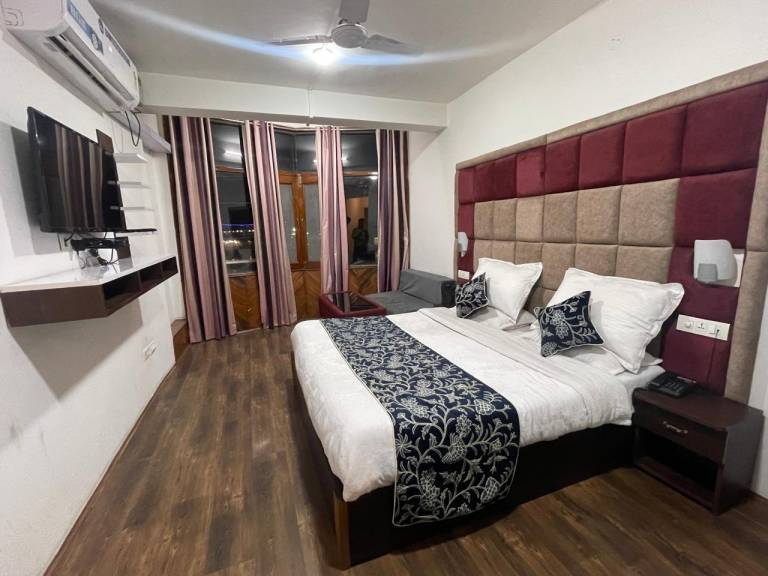 HOTEL SENORITA in Srinagar