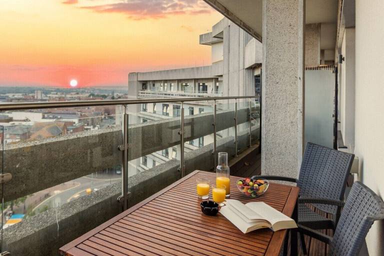 Condo  Ashford
