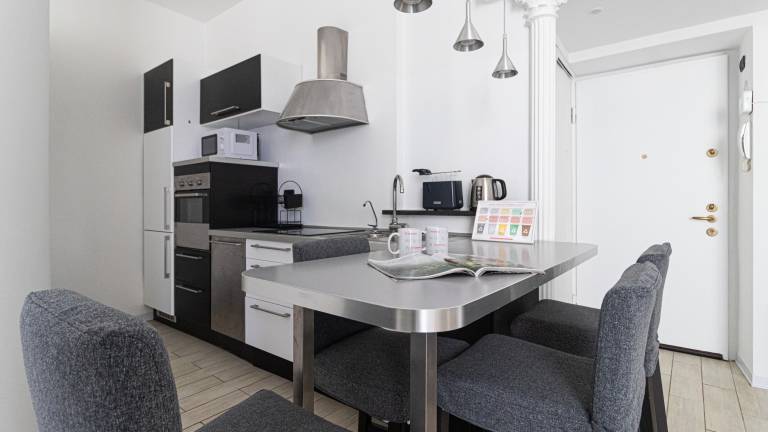 Fully equipped apartment with terrace | Close to Naviglio Grande | Pets allowed — photo 3
