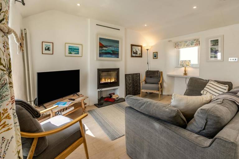 2 Bed in Porthleven oc d28243