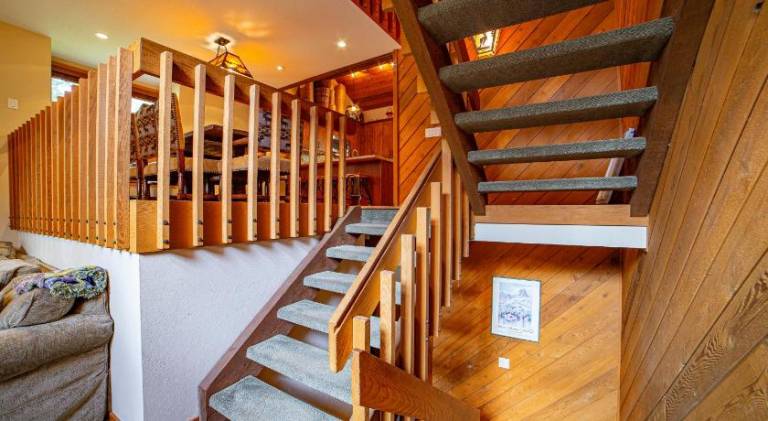Big vacation home with jacuzzi | Perfect for remote work | Dogs allowed — photo 4