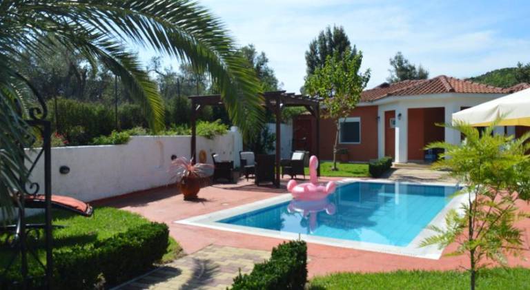 Villa with private pool, terrace & yard in Skiathos