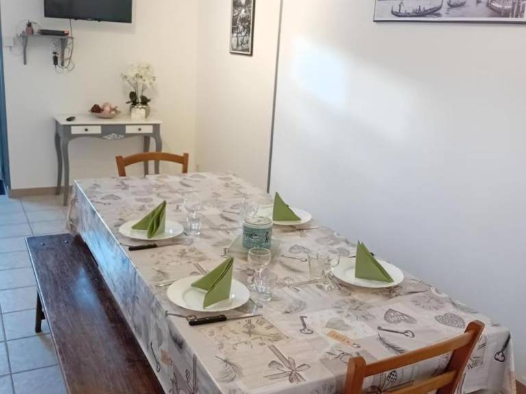 Cottage with 4 rooms for 7 persons — photo 4