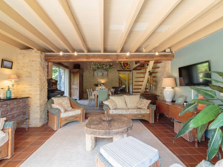 House with terrace, private pool & yard — photo 4