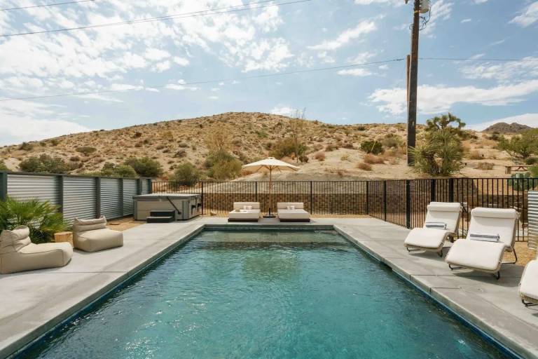 House  Yucca Valley