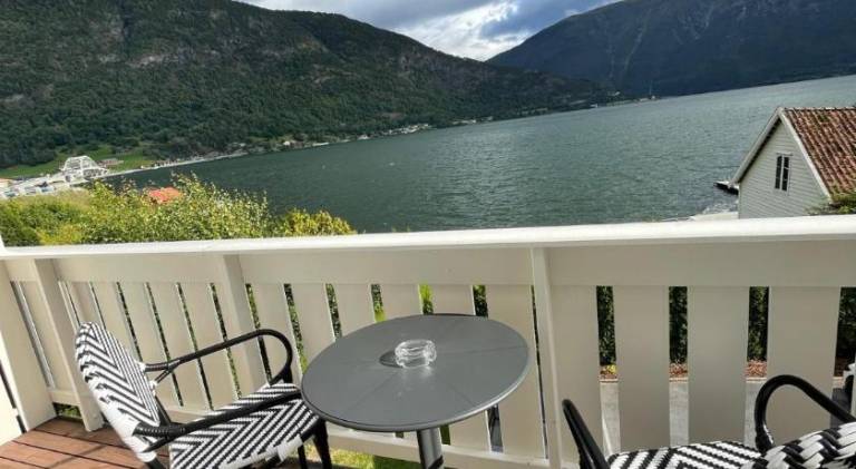 Rental apartment with pool in Sogndal