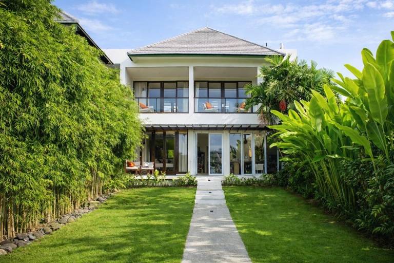 Oceanfront 5 3bd Villa Private beach — photo 5
