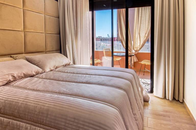 Le Nour Beautiful 2 bedroom apt with Ac in