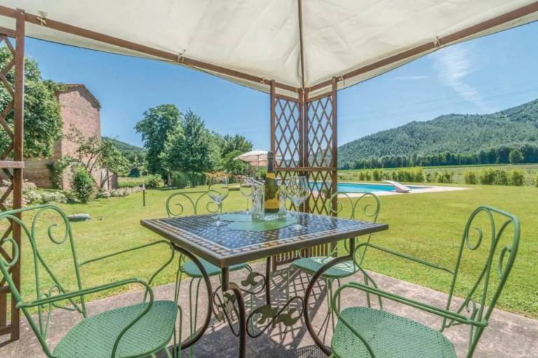 Family-oriented villa with private pool, barbeque & patio | Suitable for remote work | Pets allowed — photo 5