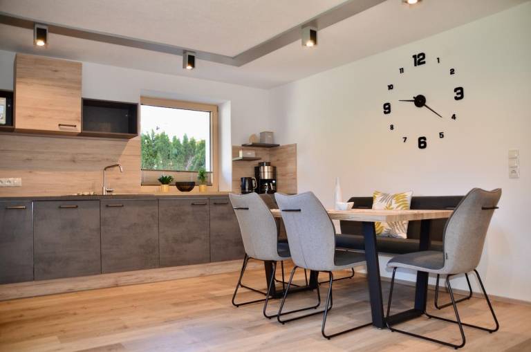 Apartment with barbecue, yard & patio in Umhausen