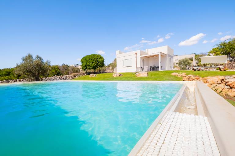 Villa with garden & private pool in Salve
