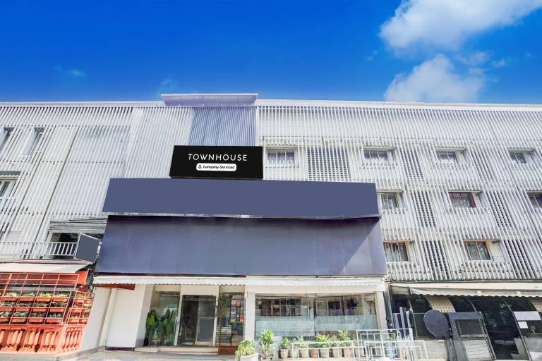 Super Townhouse Khar The Habitat