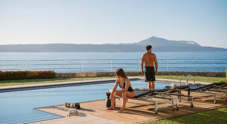 Villa with barbeque, terrace & pool in Apokoronas