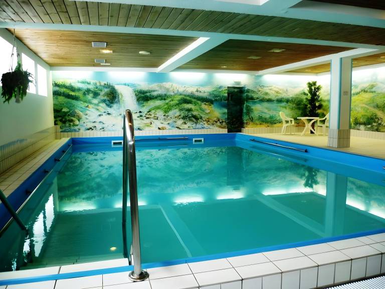 Holiday apartment with yard, sauna & pool — photo 2