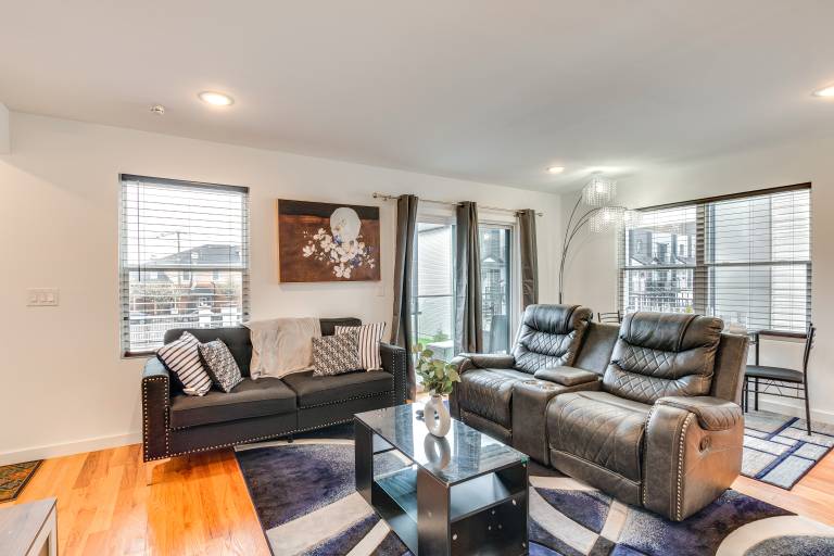 Modern Elizabeth Apartment  1 Mi to Train Station — photo 4