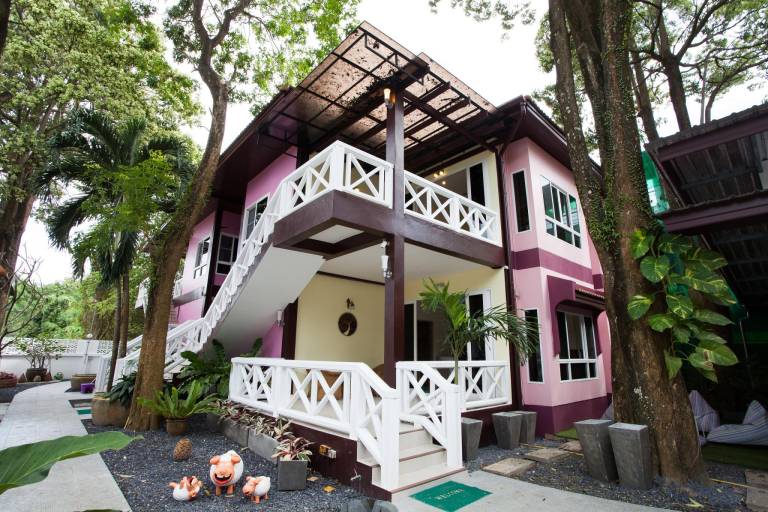 Bed & Breakfast  Rawai