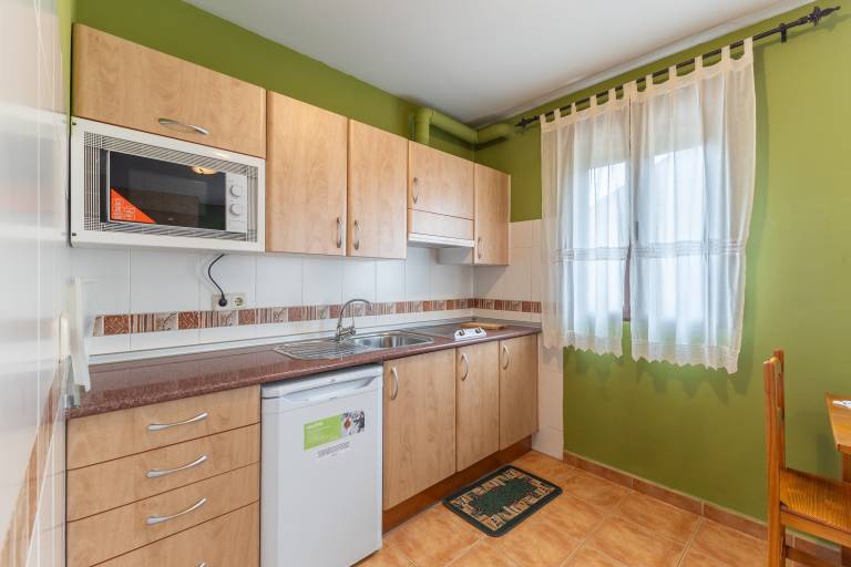 Family-friendly studio with garden & patio | Mountain view | Suitable for remote work | Pets are welcome — photo 3