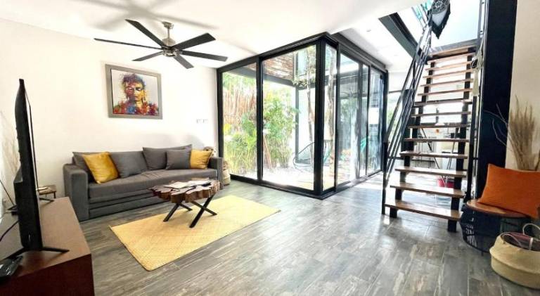 Vacation home with pool | Pets are welcome — photo 3