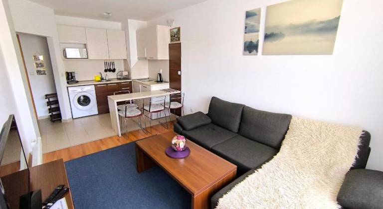 Apartment with pool & jacuzzi — photo 2