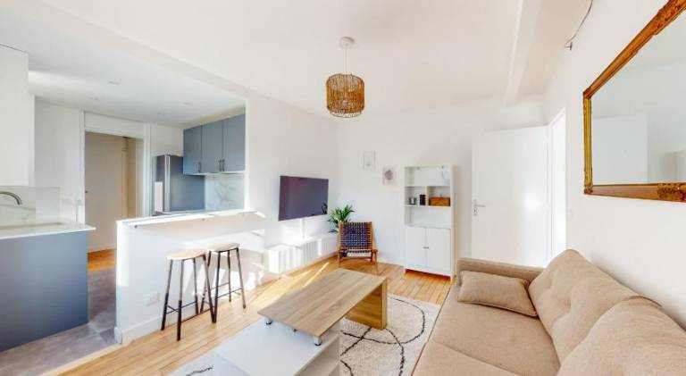 Apartment with 1 room for 2 persons in Nanterre