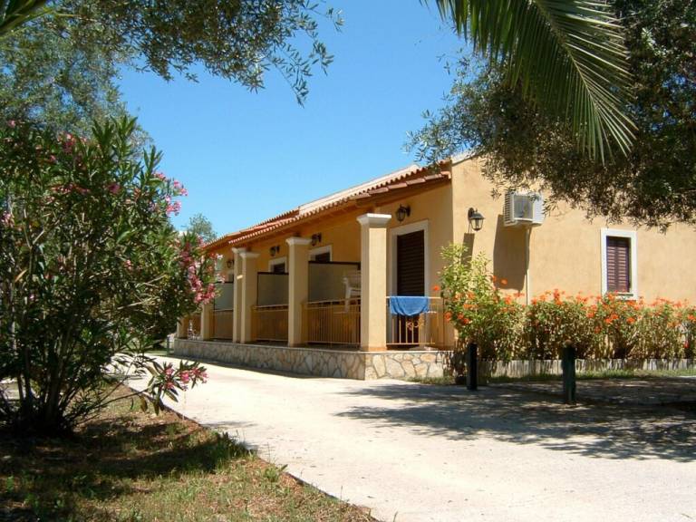 Apartament Kavos