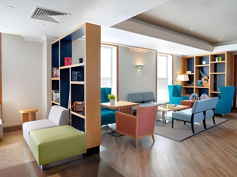 B&B HOTEL London Heathrow — photo 2