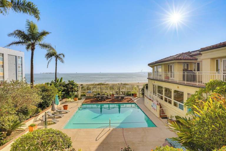 Apartment Long Beach