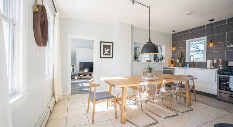 AC Beach House 8BR 4BA 4000 SqFt Big Groups — photo 4