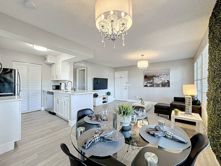 Children-friendly spacious condo with private pool & garden | Pets are welcome — photo 4
