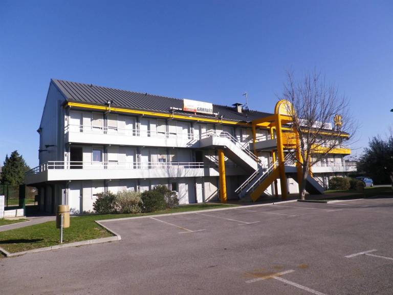 Hotel Premiere Classe Avignon Parc Des Expositions in Avignon