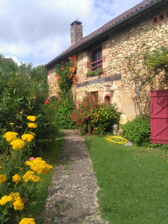 Beautiful gite with barbeque, private pool & garden | Dogs allowed — photo 3
